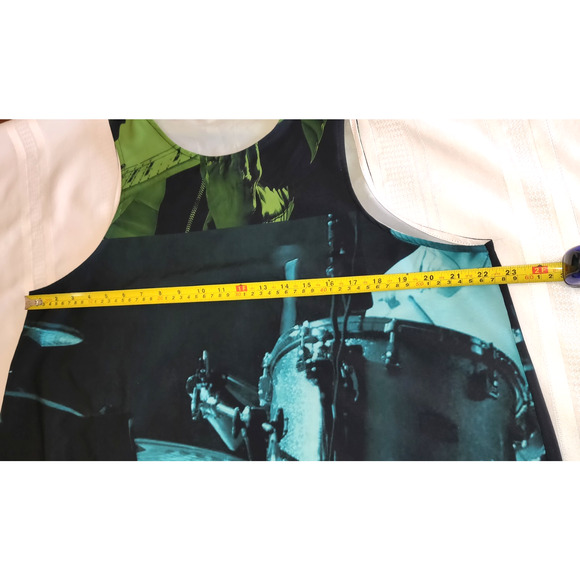 Musicians Band Rock N Roll Dress Drumset Fender Guitar Drums Microphone Sz 2XL - Picture 16 of 16